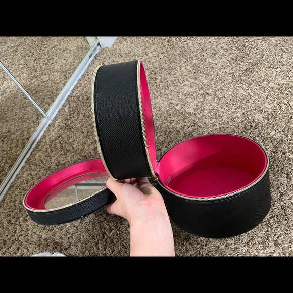 Makeup bag - Picture 3 of 3